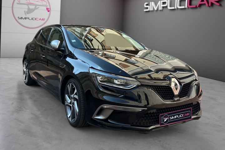 RENAULT MEGANE IV BERLINE
