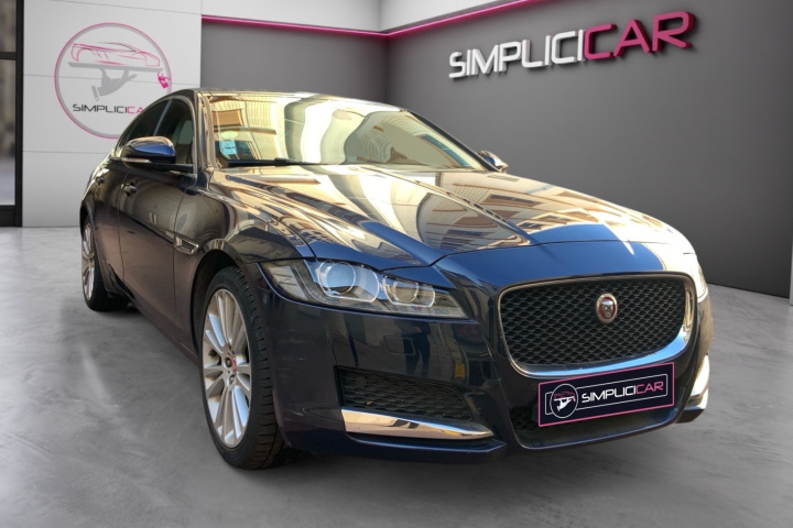 JAGUAR XF