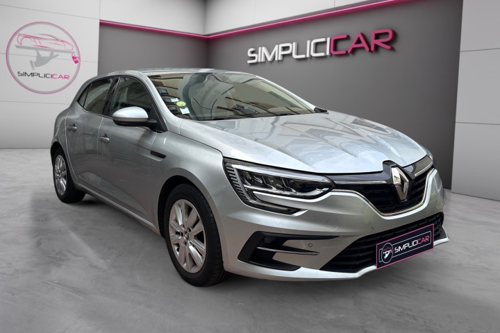 RENAULT MEGANE IV BERLINE